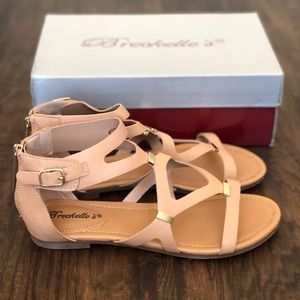 NEW Vegan Leather Gladiator Sandals - size 7